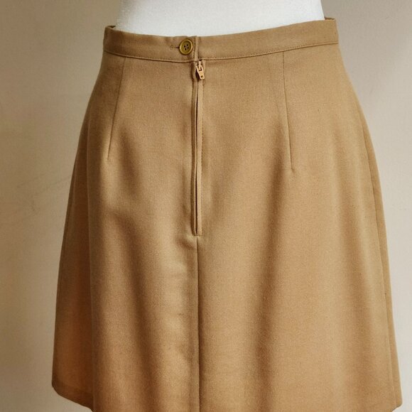United Colors of Benneton Pleated Wool Skirt! - Picture 2 of 3